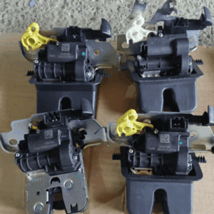 11D 827 506 后盖锁 适用于ID4/ID6