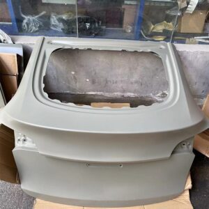 1493410-EC-A  尾门 适用于tesla Model Y