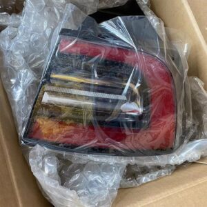 1502086-00-B 后尾灯适用特斯拉