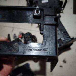 1EA937548 保险丝盒适用于大众ID4