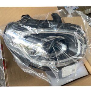 30011000068 右前大灯适用于领跑T03